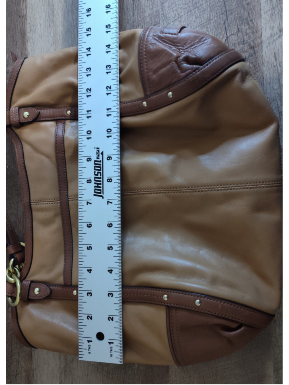 Women's Coach Shoulder Bag Tan and Brown Leather - Picture 12 of 13